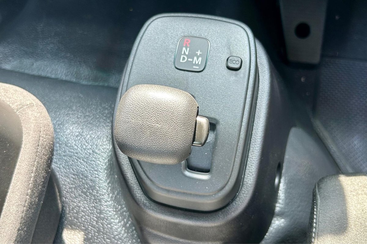 2025 Isuzu F Series FRR 110-240 AM R52 image 19