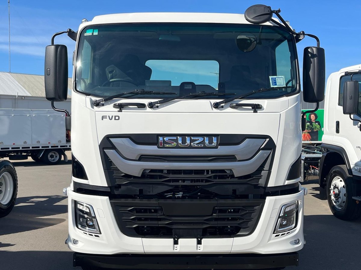 2025 Isuzu Fvd 170-300 image 2
