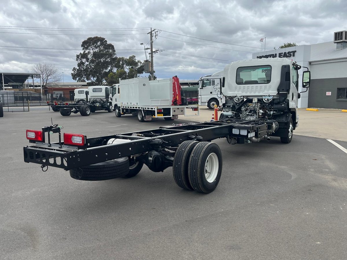 2025 Isuzu Frr 110-240 image 5