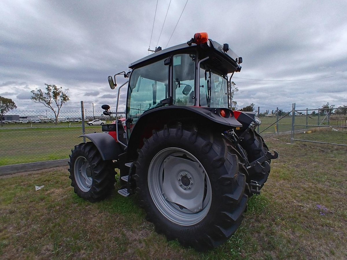 2025 Massey Ferguson 5M.95 Cab image 3