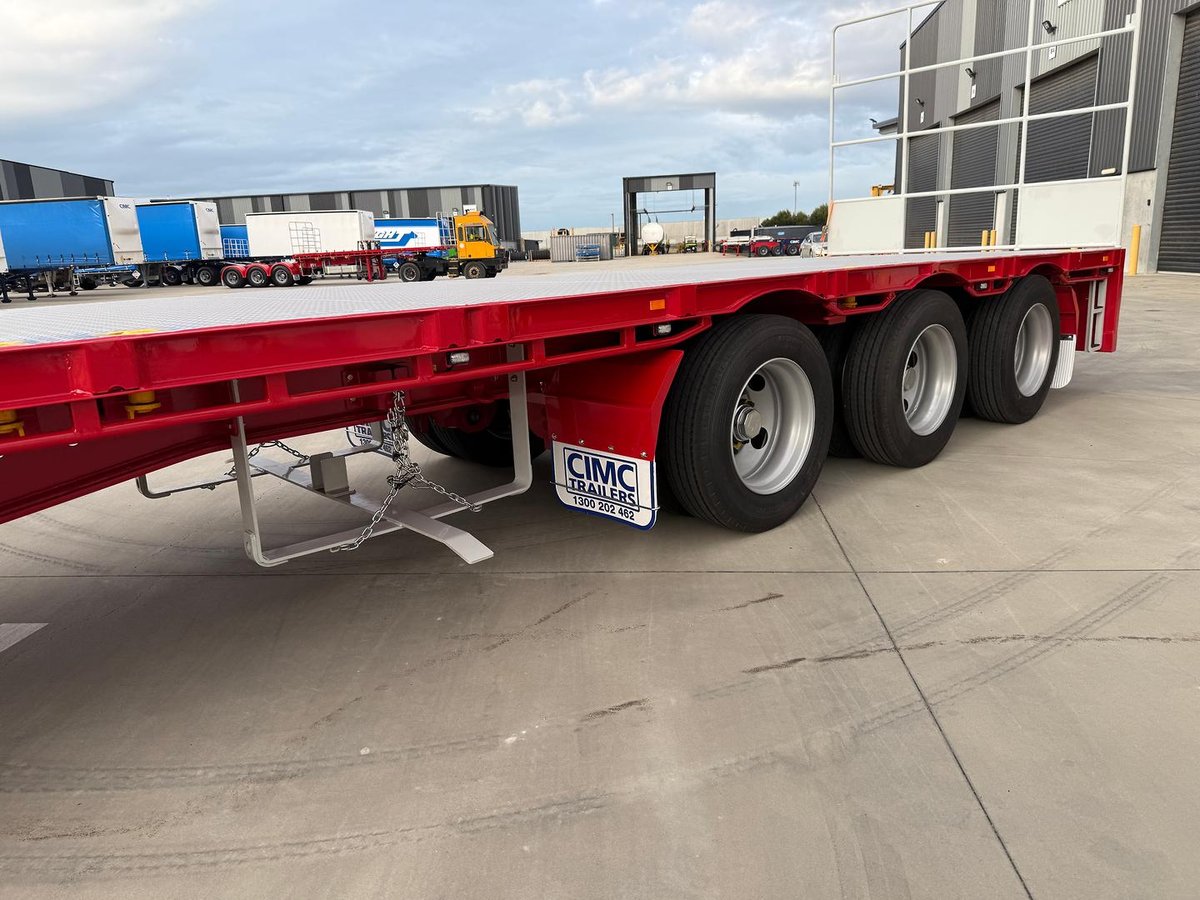 2025 CIMC 45' Drop Deck image 6