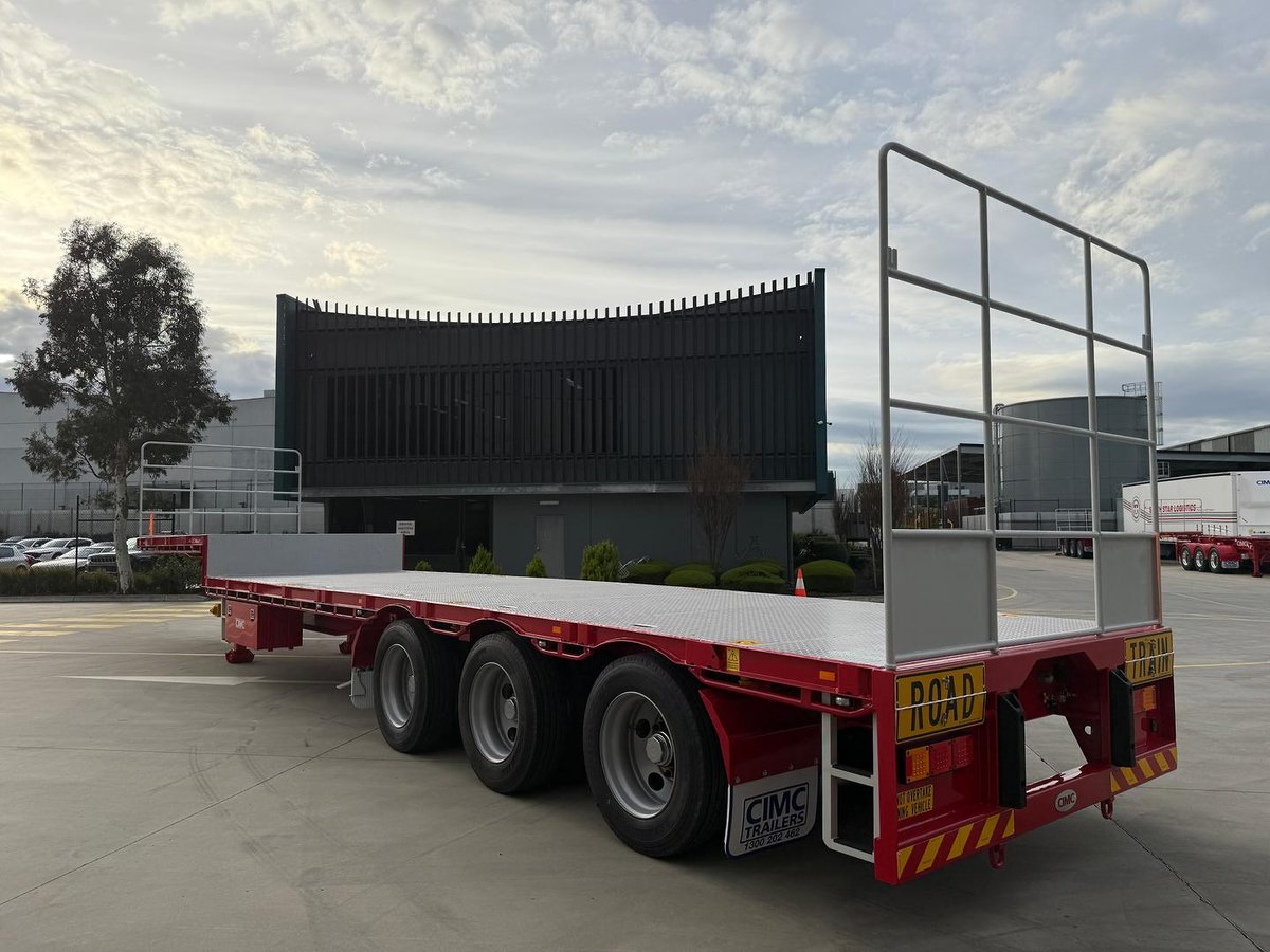2025 CIMC 45' Drop Deck image 14