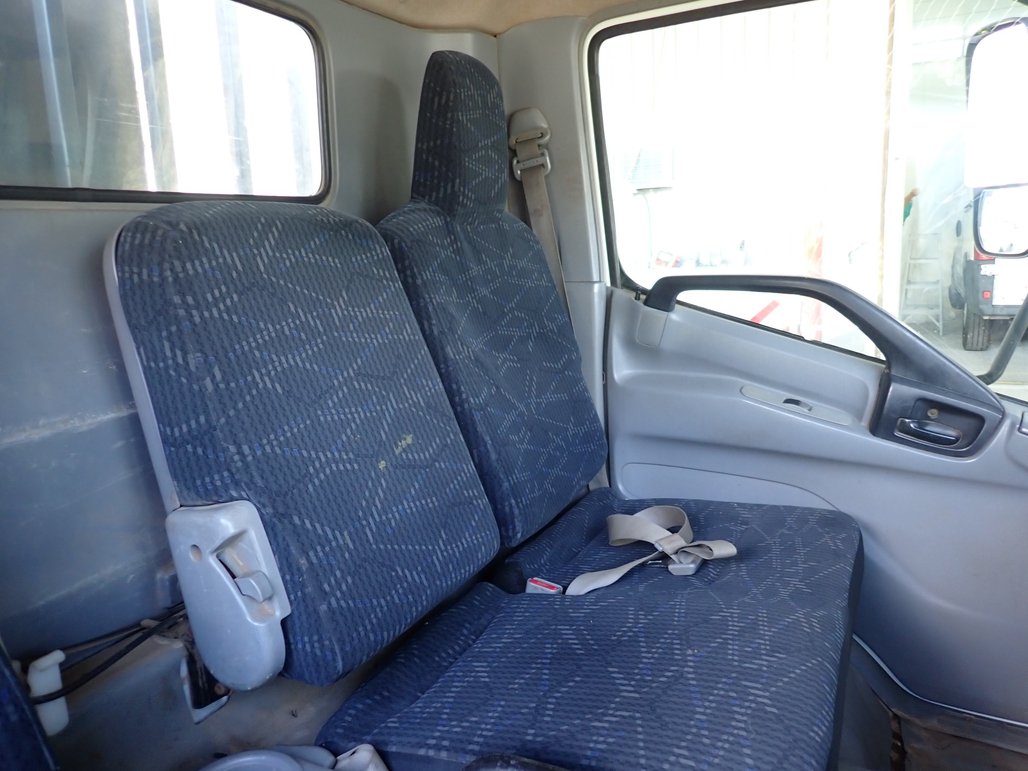 2012 Hino 300 617 image 13