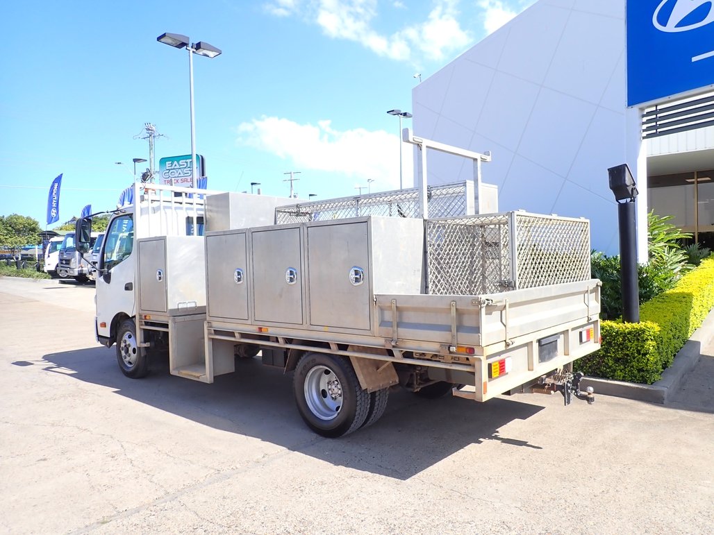 2012 Hino 300 617 image 3