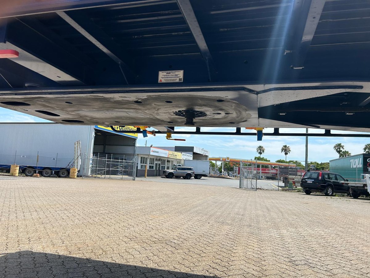 2025 Cimc 45' / 13.7m Flat Top B Trailer, In Brisbane Blue image 20