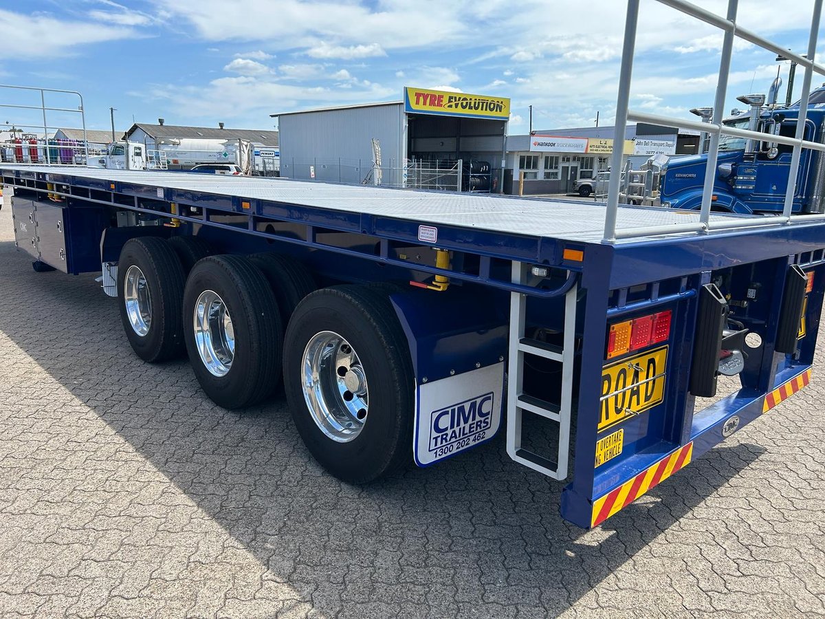 2025 Cimc 45' / 13.7m Flat Top B Trailer, In Brisbane Blue image 14