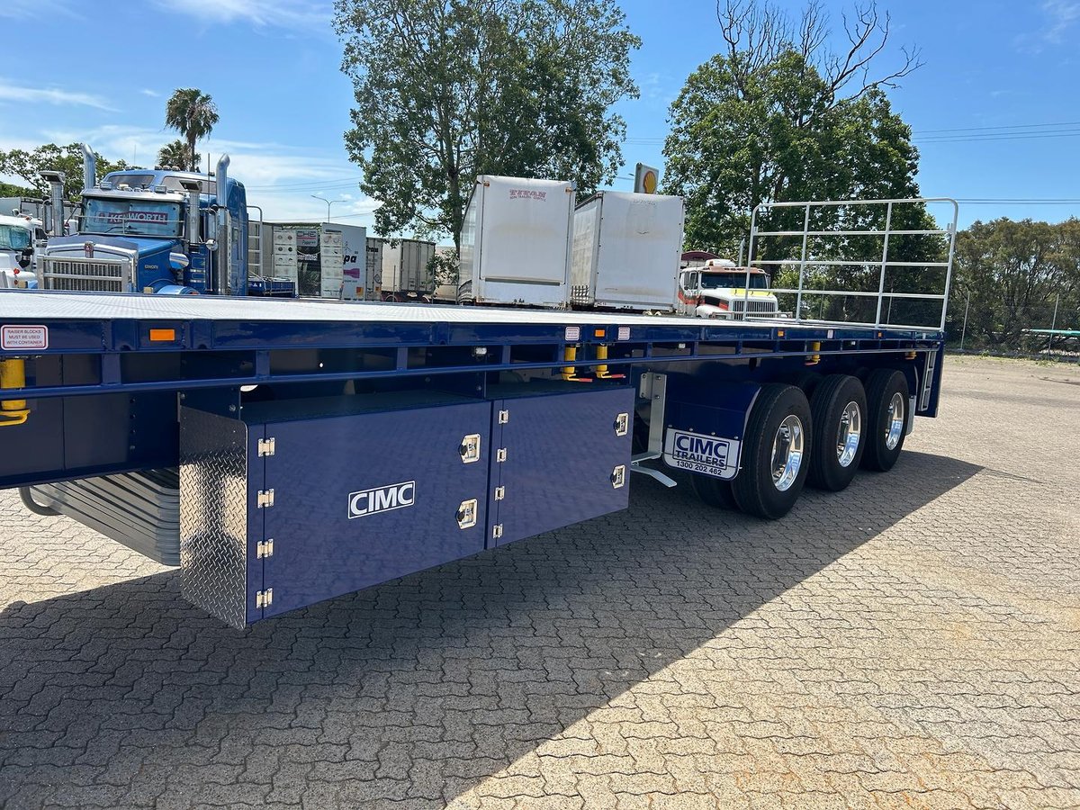 2025 Cimc 45' / 13.7m Flat Top B Trailer, In Brisbane Blue image 2