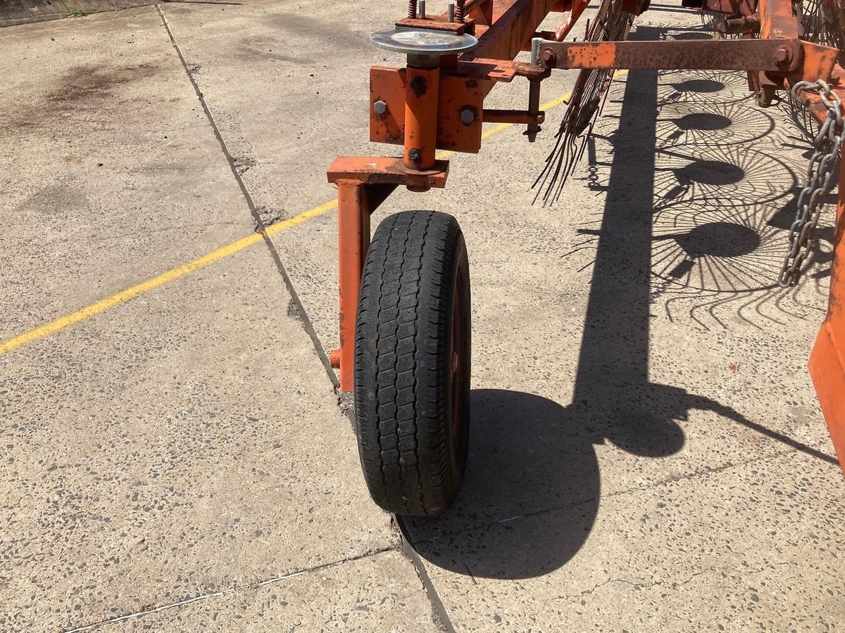 1990 Taege 12 Wheel Rake image 14