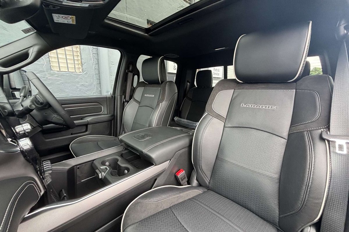 2025 RAM 2500 Laramie DJ MY25 4X4 Dual Range image 15