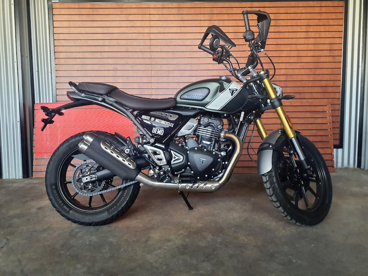 2025 Triumph Scrambler 400 X Scrambler White