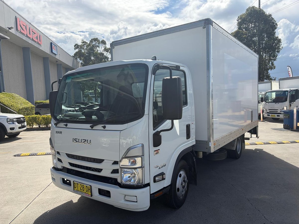 2022 Isuzu N Series NNR 45-150 image 11
