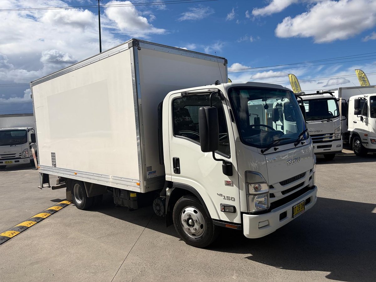 2022 Isuzu N Series NNR 45-150 image 21