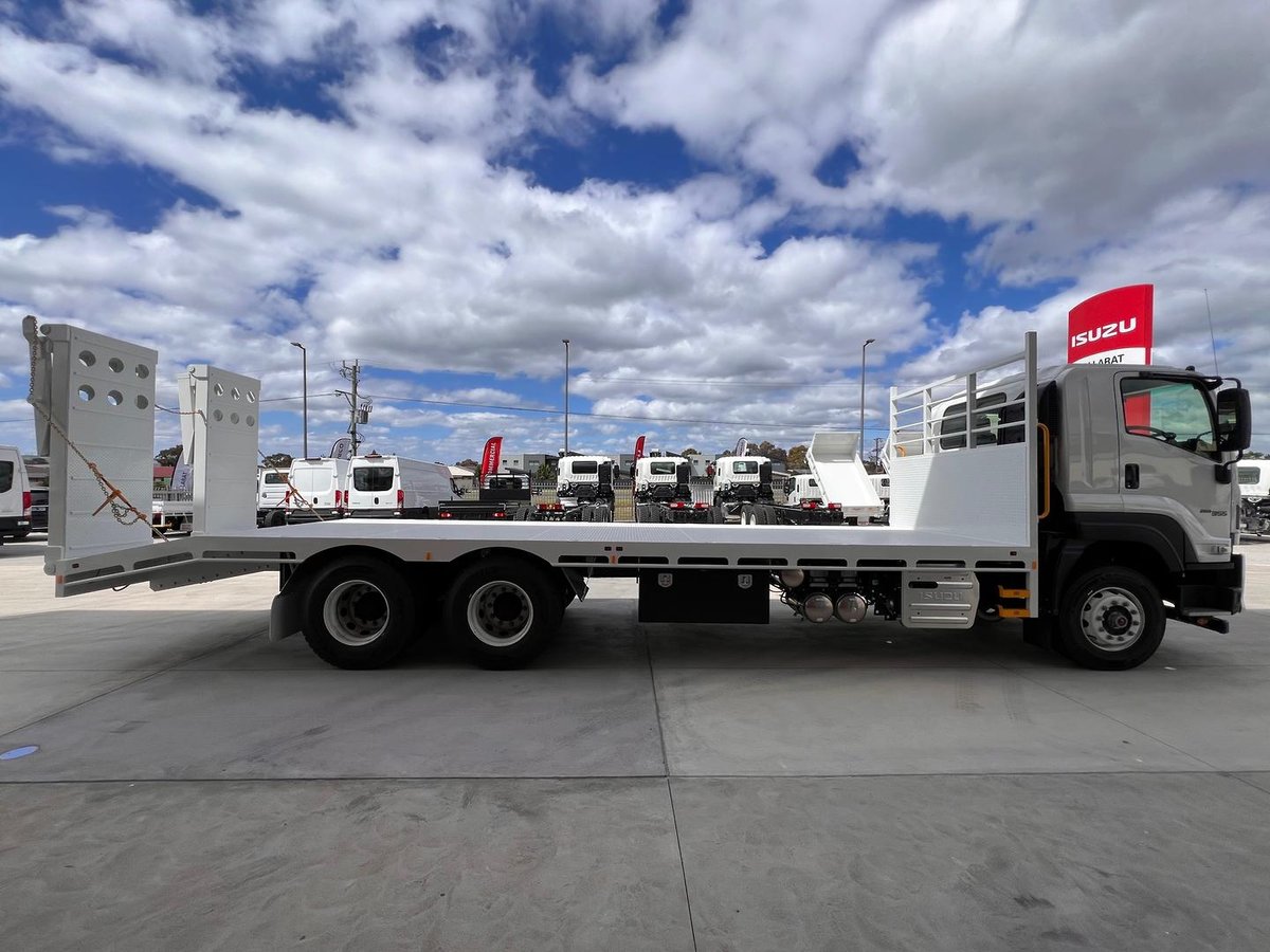 2025 Isuzu F Series FXY 260-355 AT R63 image 2