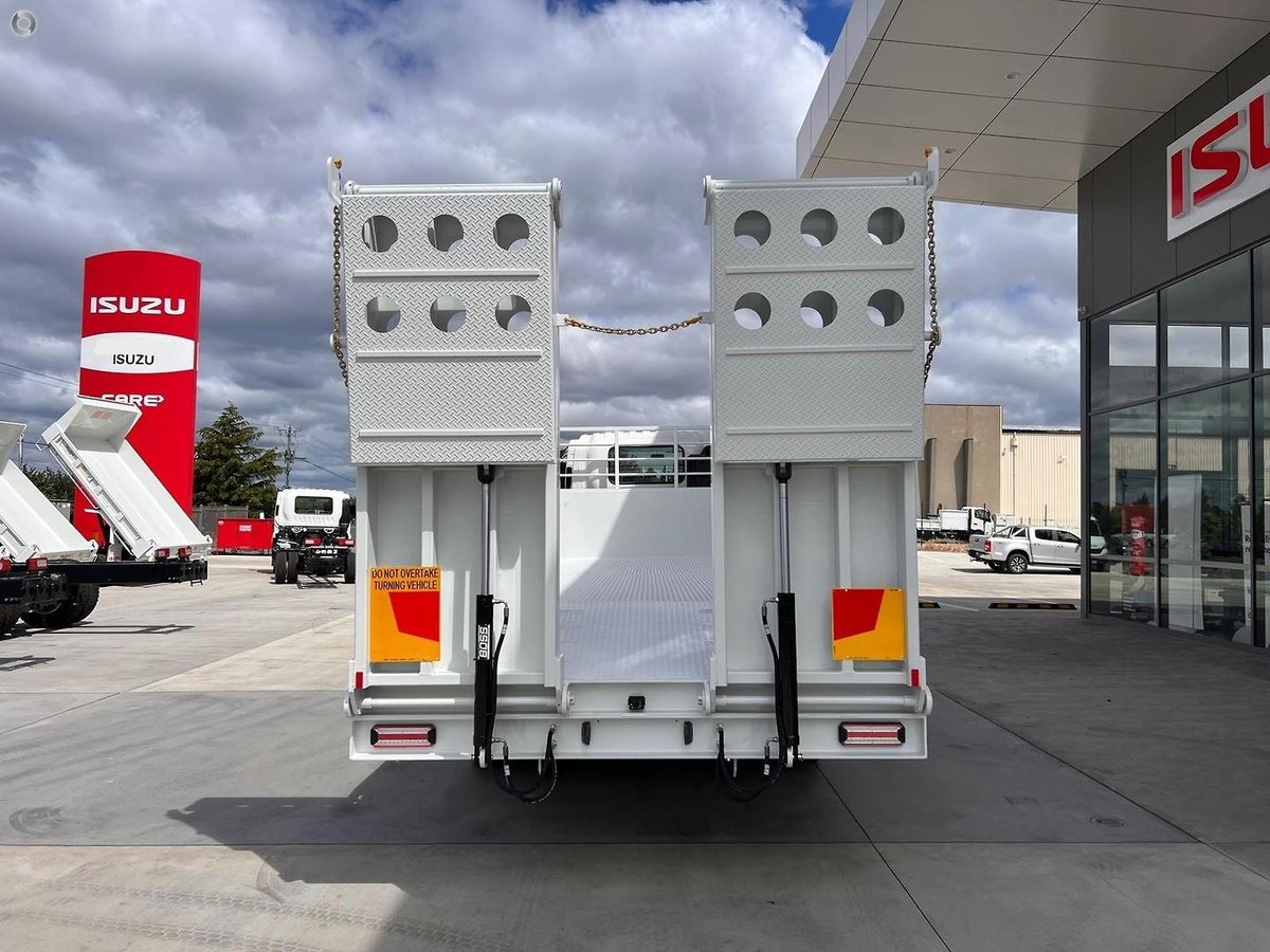 2025 Isuzu F Series FXY 260-355 AT R63 image 4