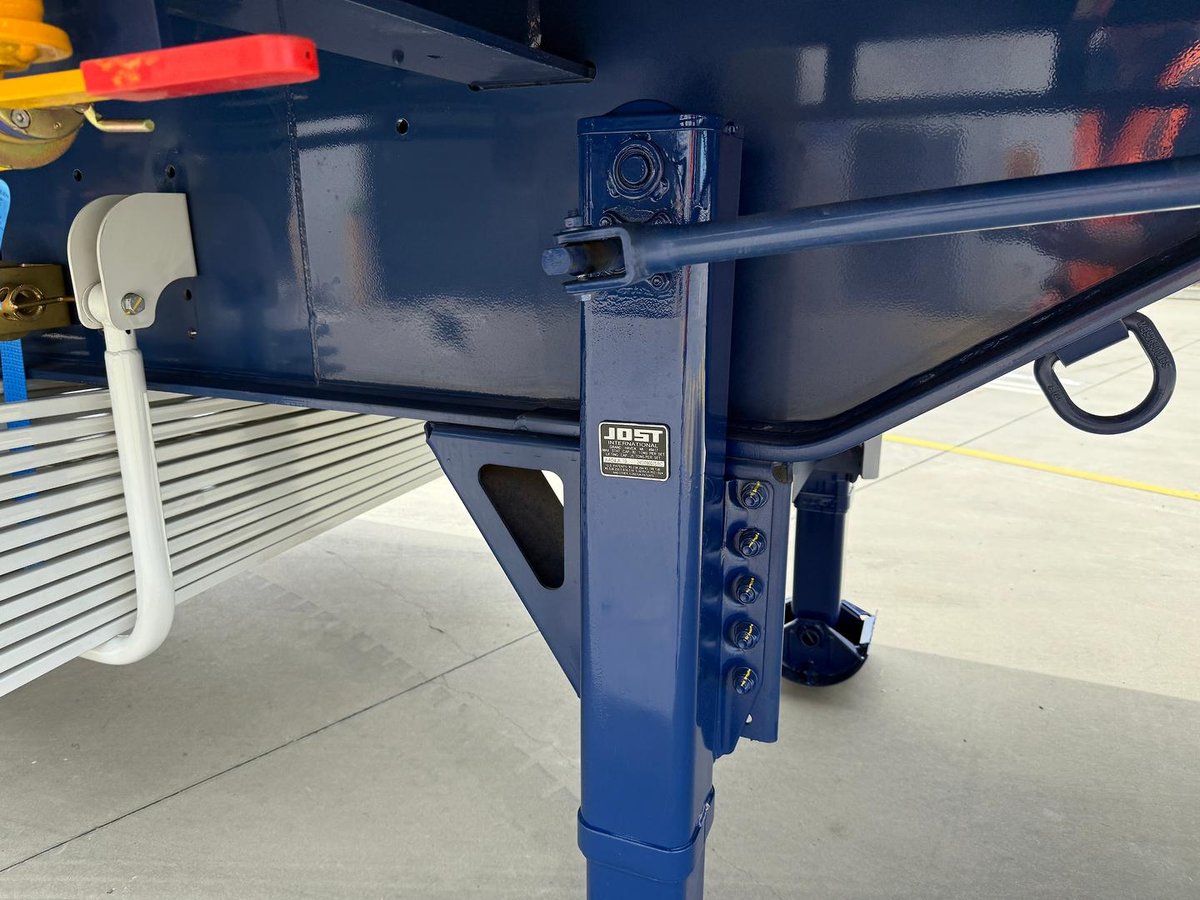 2026 CIMC 45' Flat Top With Twist Locks image 9