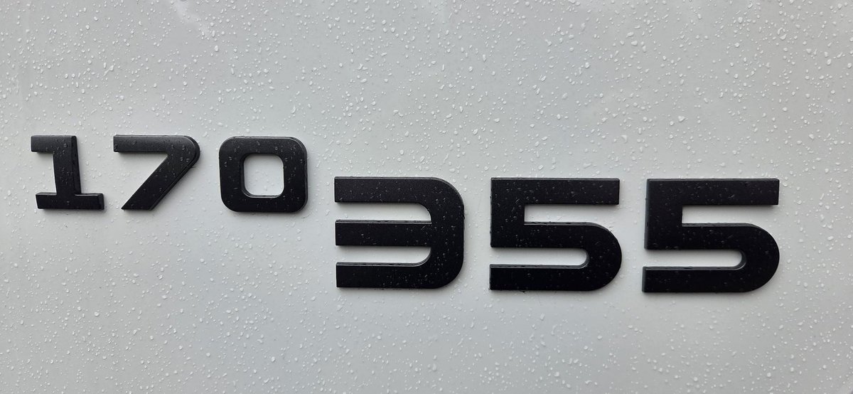 2025 Isuzu F Series image 5