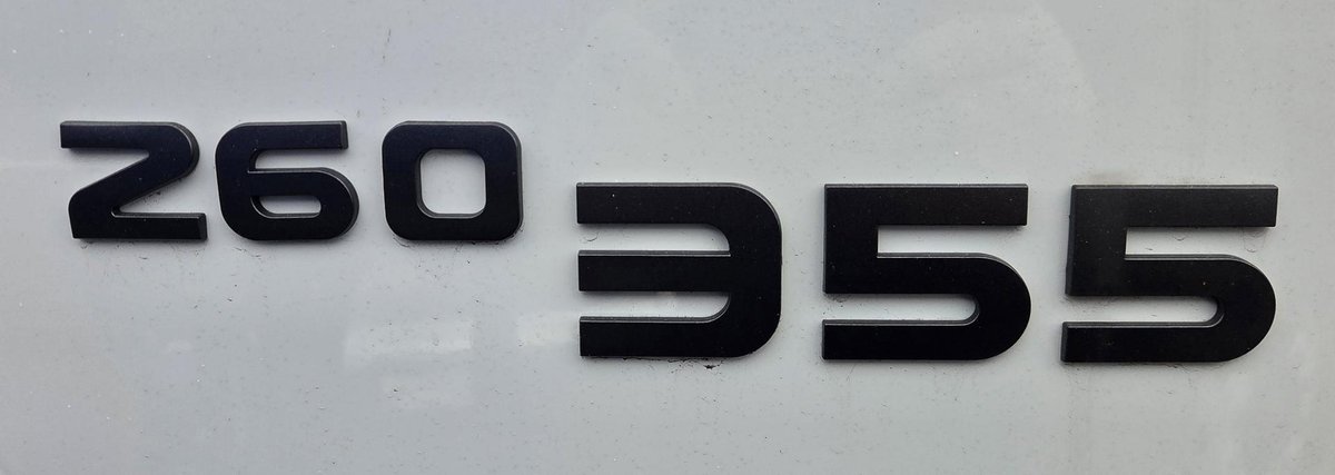 2025 Isuzu F Series image 7