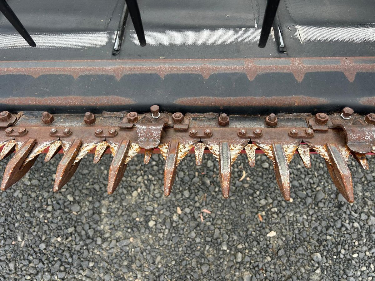 2009 CASE IH 2142 Rigid Draper image 15