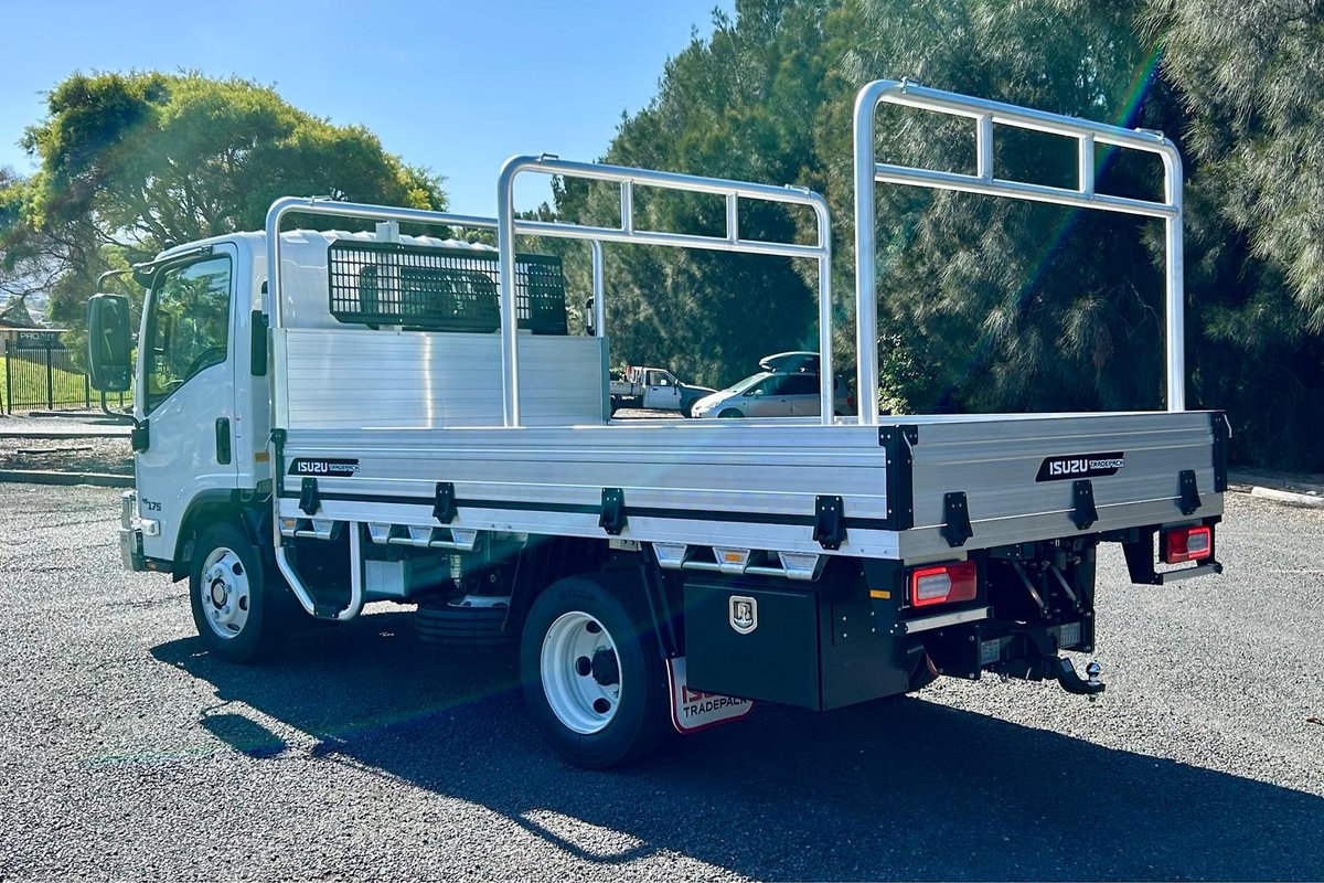 2026 Isuzu N Series NPR 45/65-175 MT D28 Tradepack image 5