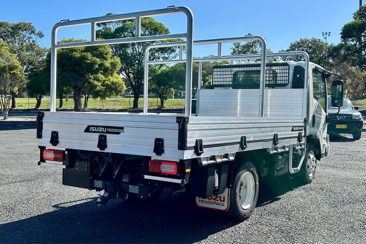 2026 Isuzu N Series NPR 45/65-175 MT D28 Tradepack image 3