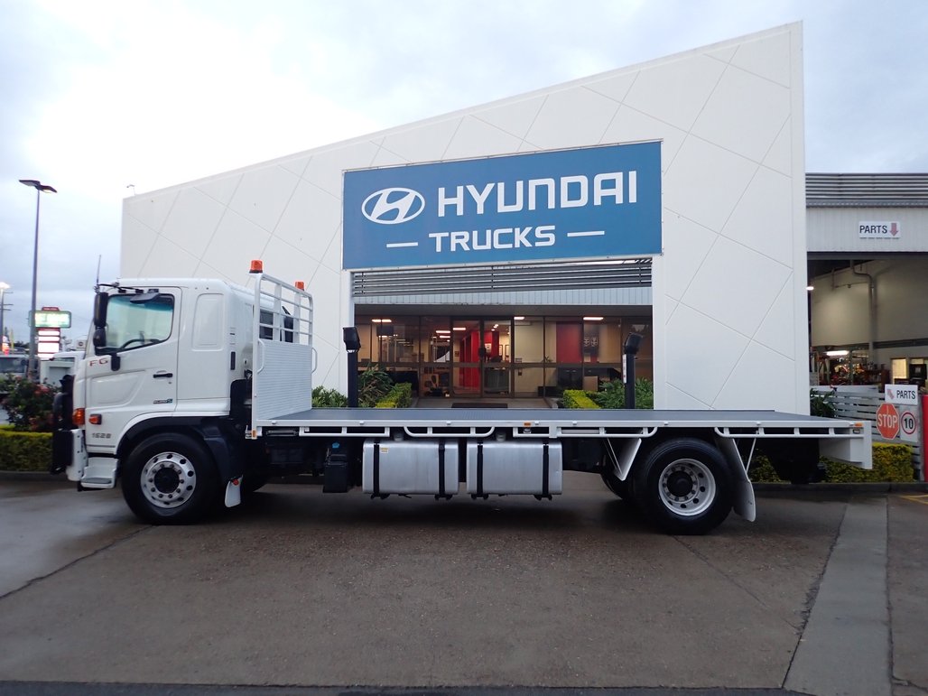 2017 Hino Fg 1628 image 2