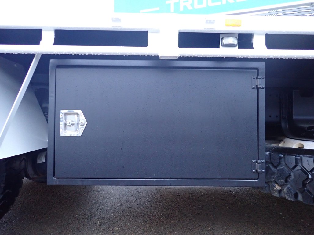 2017 Hino Fg 1628 image 9