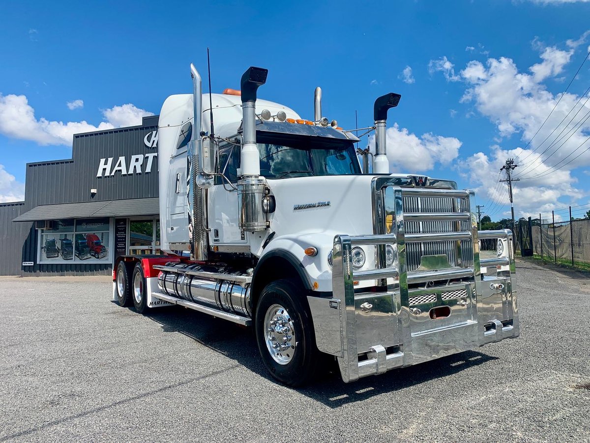 2018 Western Star 4900 Series 4900FXC White