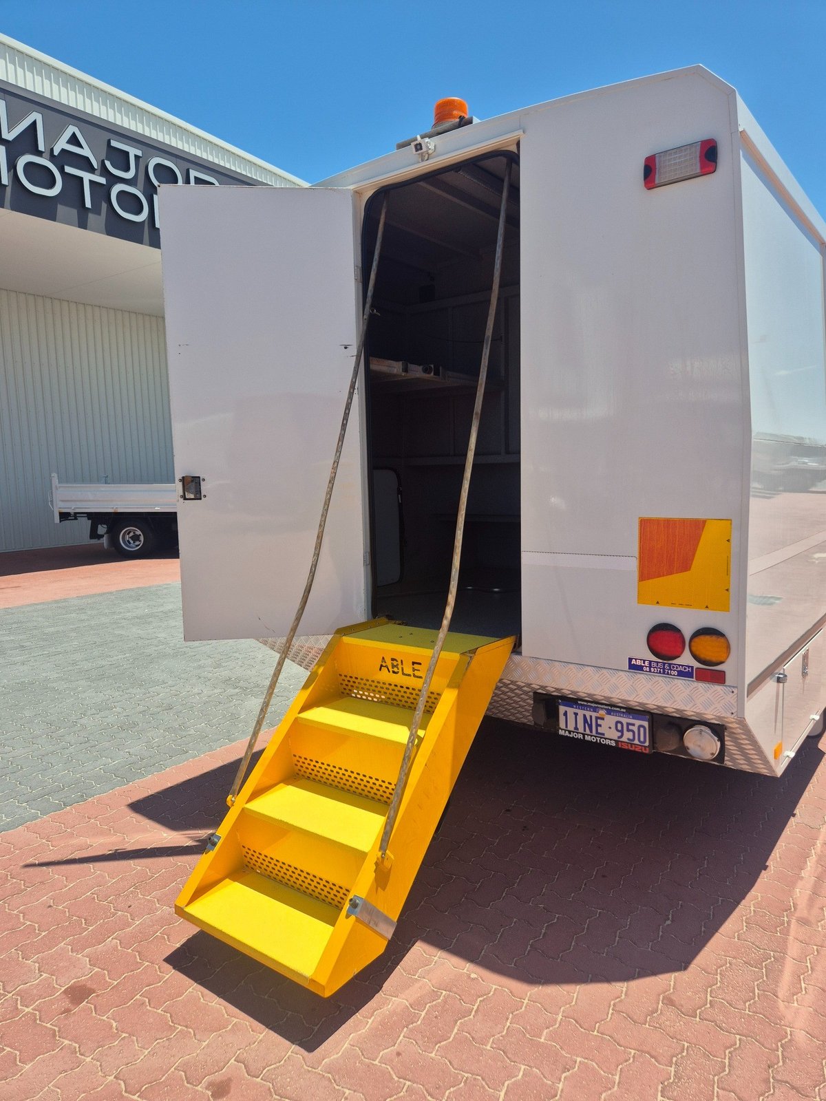 2012 Isuzu Trucks Frr500 30 Seat Bus image 41