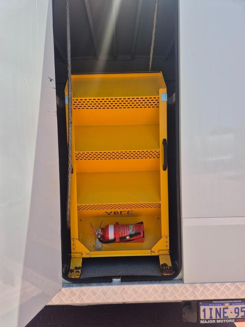 2012 Isuzu Frr500 30 Seat Bus image 9