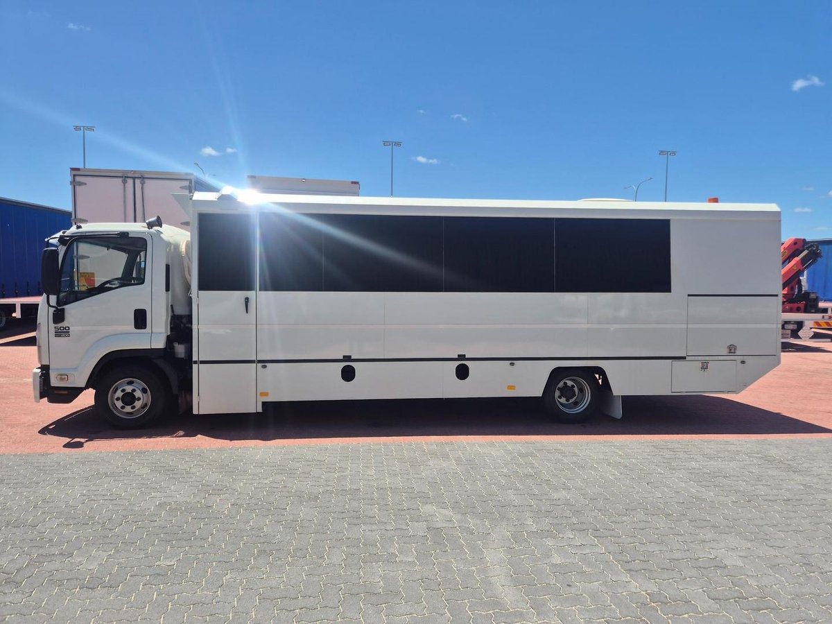 2012 Isuzu Frr500 30 Seat Bus image 18