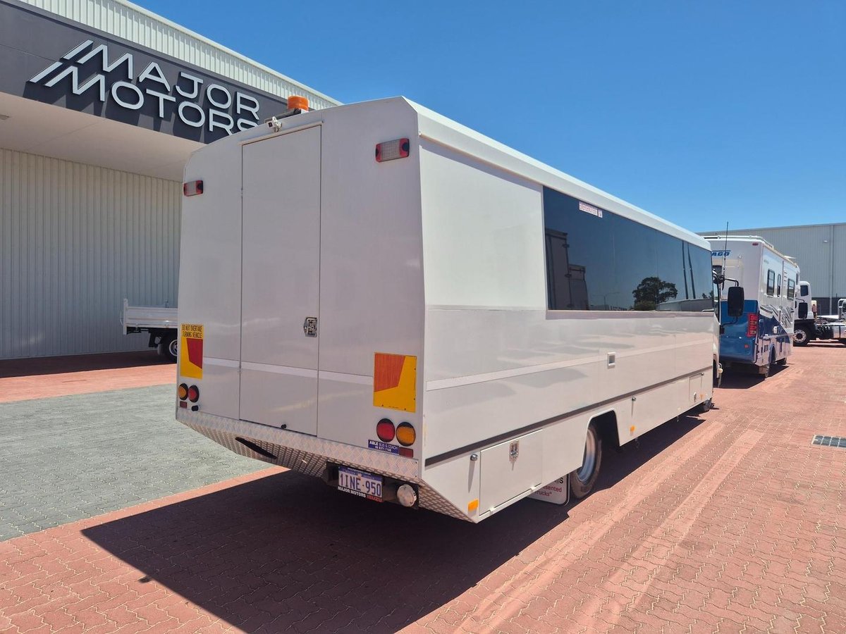 2012 Isuzu Frr500 30 Seat Bus image 5