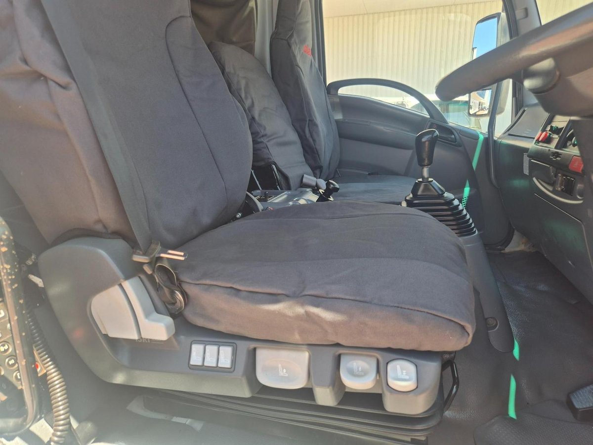 2012 Isuzu Frr500 30 Seat Bus image 15
