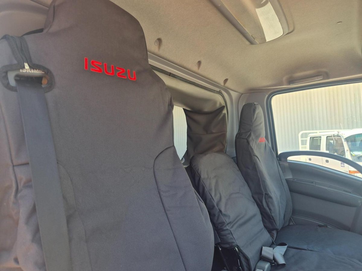 2012 Isuzu Frr500 30 Seat Bus image 7