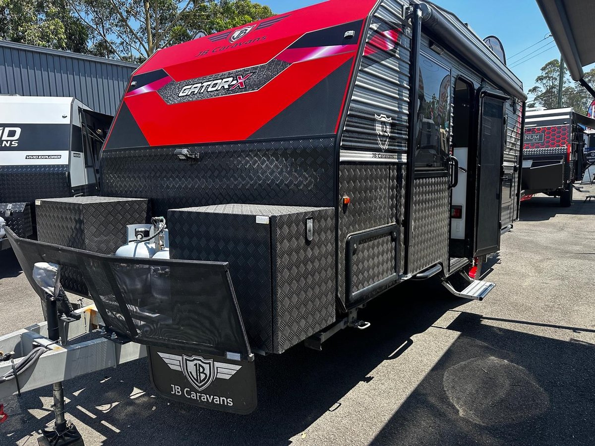 2019 JB Caravans Gator X 17'10 Single Axle Cafe Dinette