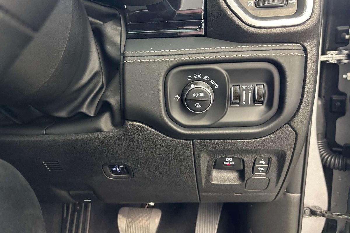 2025 RAM 1500 Laramie Sport Hurricane SO RamBox DT MY25 4X4 Dual Range image 16