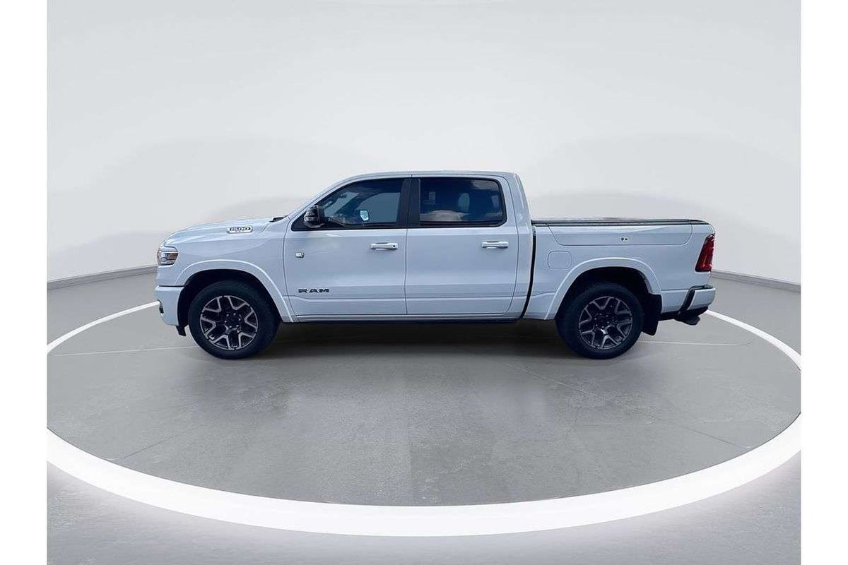 2025 RAM 1500 Laramie Sport Hurricane SO RamBox DT MY25 4X4 Dual Range image 8