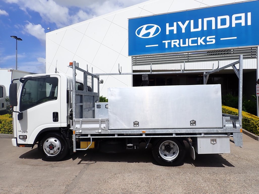 2018 Isuzu Nls 45-150 image 2