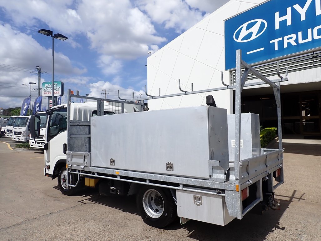 2018 Isuzu Nls 45-150 image 3