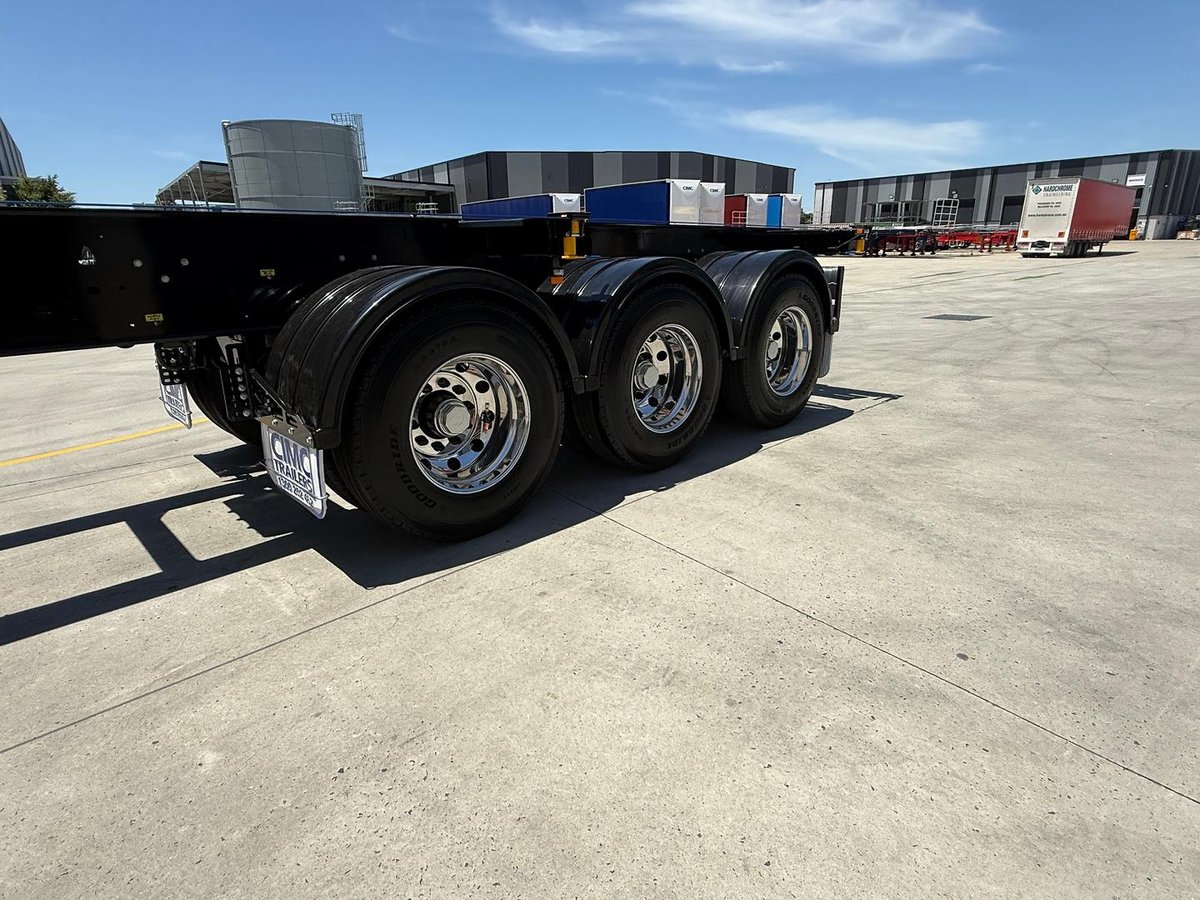 2026 Cimc 40' Standard Skel With 3 Way Twist Locks image 12