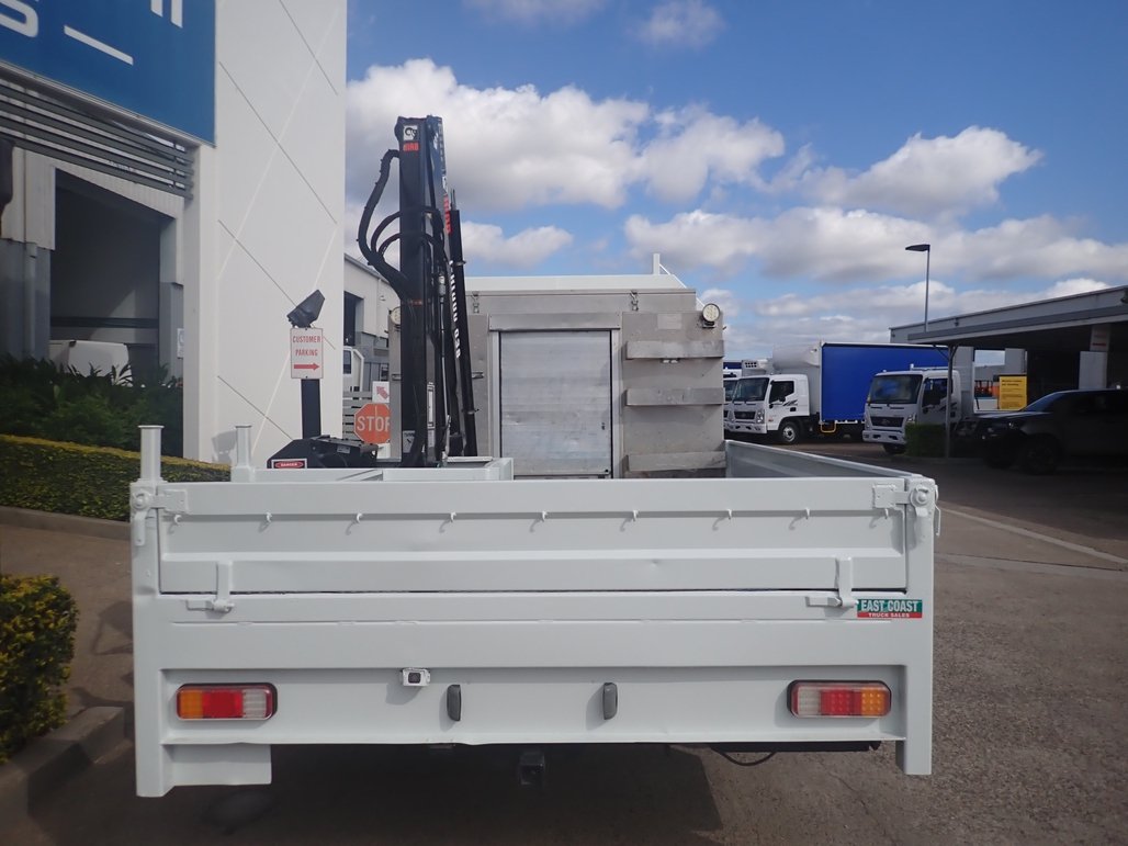 2018 Mitsubishi Canter 918 image 12