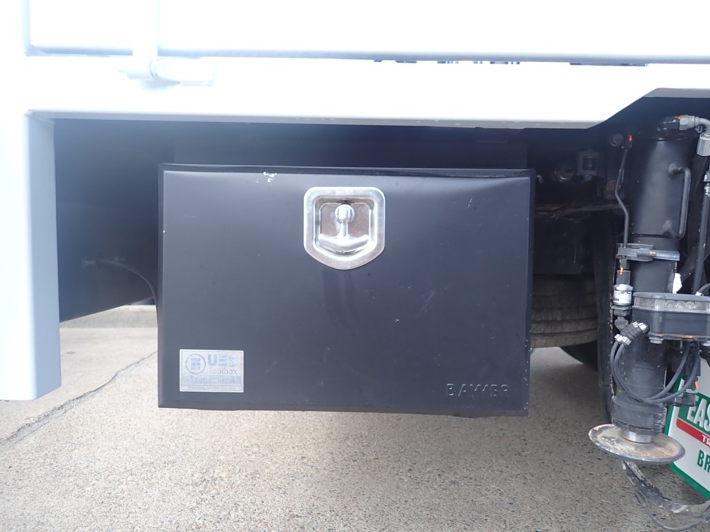2018 Mitsubishi Canter 918 image 13