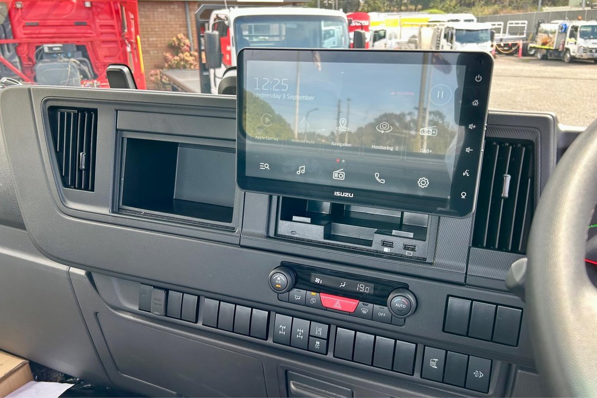 2025 Isuzu F Series FXY 260-355 AT R63 image 20
