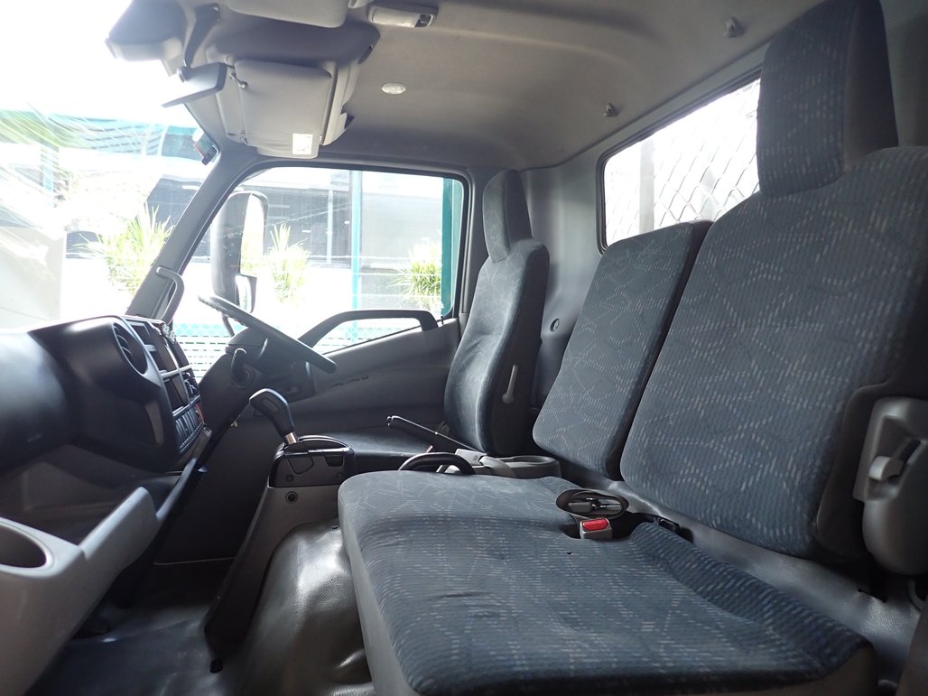 2021 Hino Dutro 721 image 17