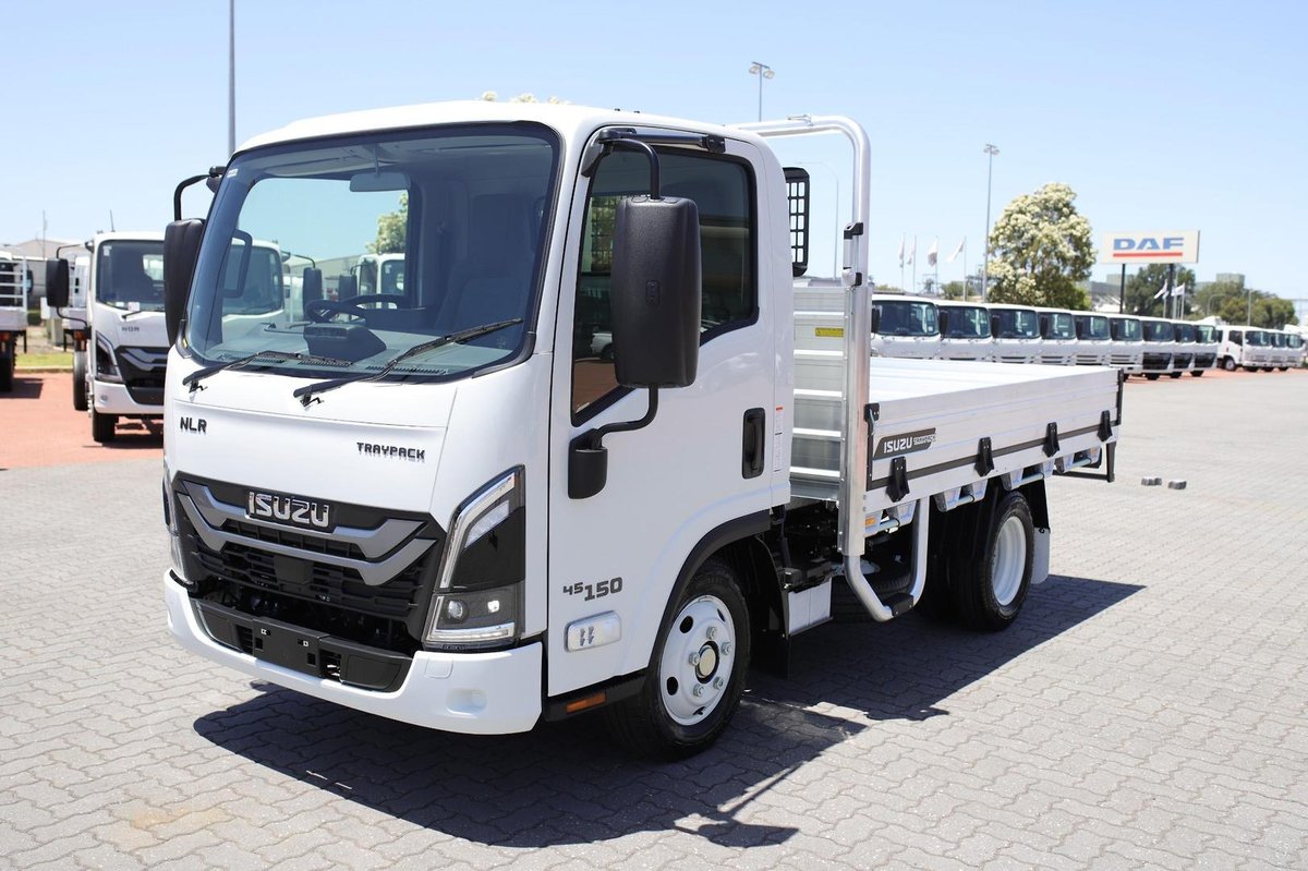 2026 Isuzu Nlr 45-150 Dt D25 Tray Pack image 3