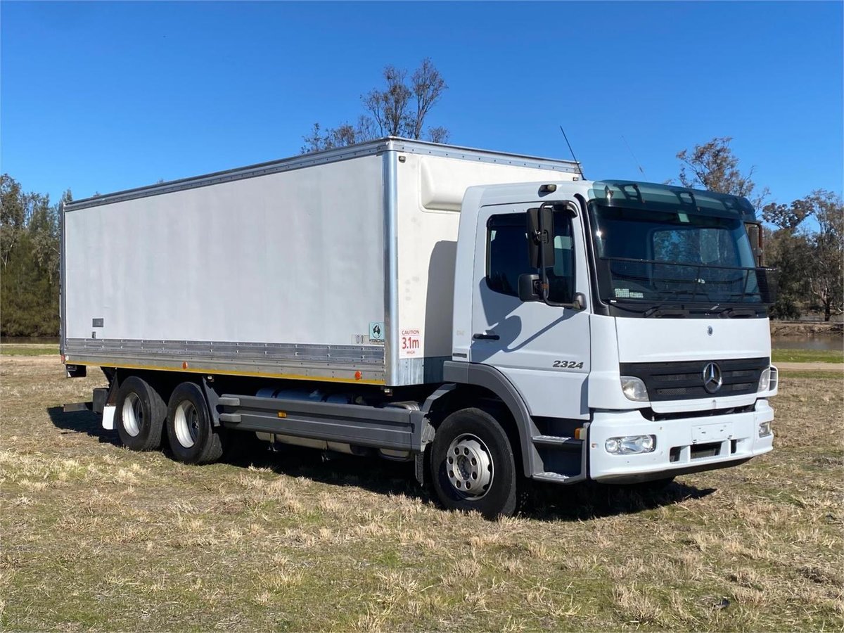 2008 Mercedes-benz Atego 2324 image 12