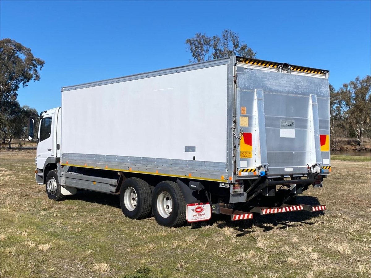2008 Mercedes-benz Atego 2324 image 3