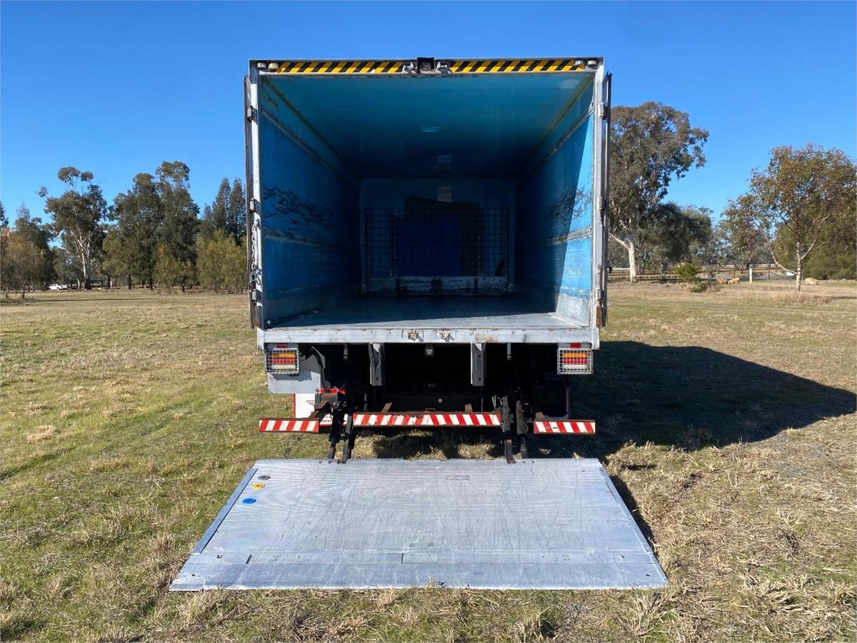 2008 Mercedes-benz Atego 2324 image 6