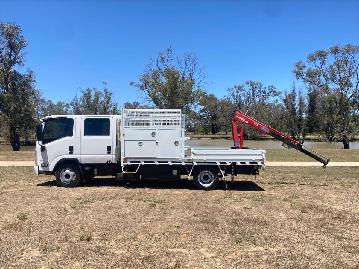 2016 Isuzu Npr Npr 75-190 image 2