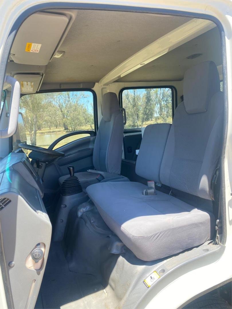 2016 Isuzu Npr Npr 75-190 image 16