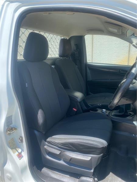 2014 Isuzu D-max image 12